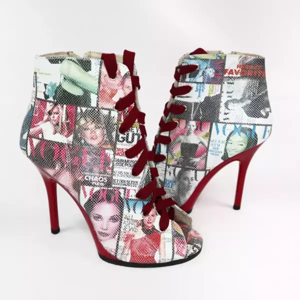 Cover Girl Red
