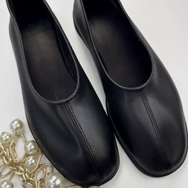 Ballet Noir — Oda Fashion