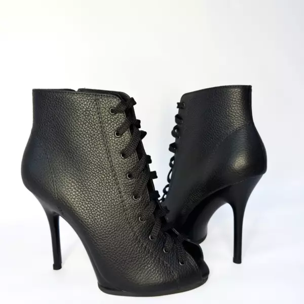 Noir — хилсы Super Heels
